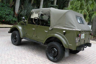 Illustration for article titled What is this Jeep-Like "Russian" Military Vehicle?